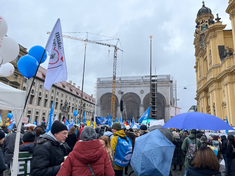 Macht Frieden! gleich gehts los